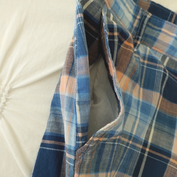 IZOD blue & orange plaid golf shorts. Size 32 - Picture 7 of 12